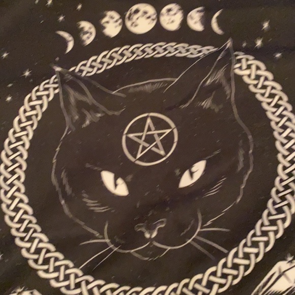 Black - Picture 2 of 3